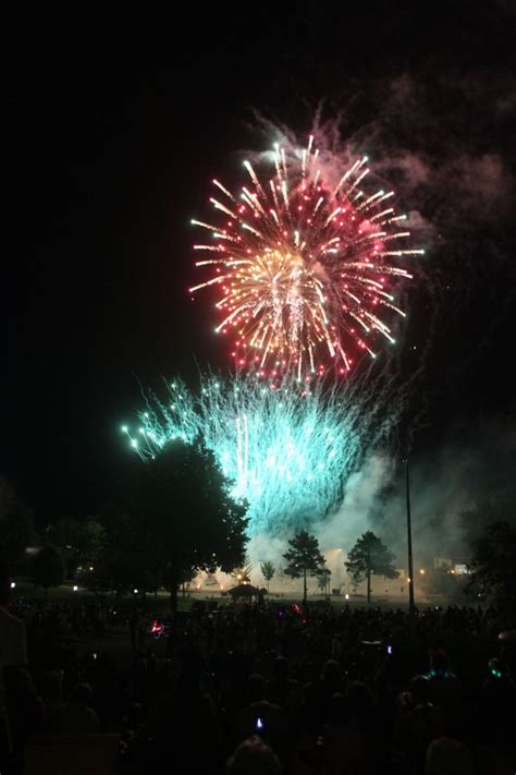 mt clemens fireworks 2023 Macomb County Library events week of July 23 and beyond “Nothing energizes a crowd like fireworks,” Michelle Weiss of the Mount Clemens Downtown Development Authority said in a news release