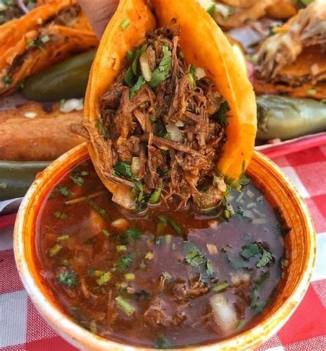 mulita de birria  Después de revisar el menú de La Casa de la Birria ( Especialidades de Birria), simplemente elige los artículos que quieres pedir y agrégalos al carrito