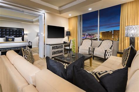 multi bedroom suites las vegas  Las Vegas Blvd
