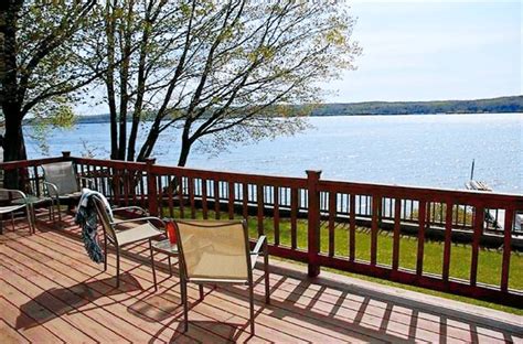 munising mi vacation rentals  Our lodge sits on a small bluff crowning Powell Lake