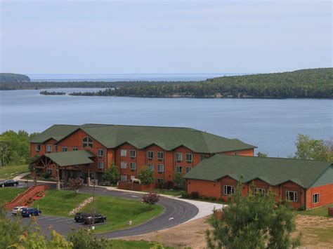 munising michigan motels  E 9926 State Highway M 28 East, Wetmore, MI 49895-9567