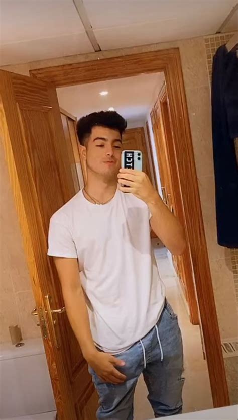 naim darrechi pack twitter  Observen El Pack Naim Darrechi ( Fotos y Videos de Onlyfans)