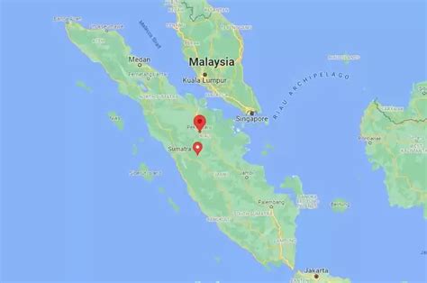 nama laut di sumatera Ada beberapa laut di pulau Sumatera, diantaranya adalah: Selat Bangka; Selat Malaka, dan; Samudra Hindia; Dan pantai pantai di pulau Sumatra diantaranya adalah: Tapak