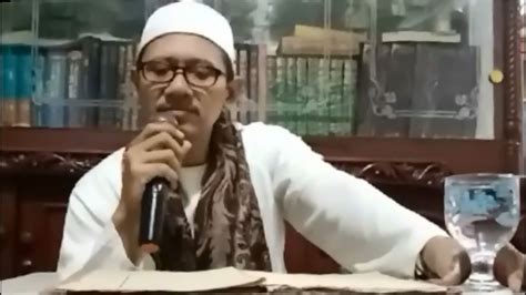 neangan elmu teh hukumna  moal weleh diaspalan