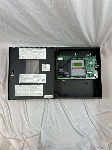 nfw-100x • Compatible with the NFW-100X, NFW-50X, NFW2-100, NFW-50, RP-2001, RP-2002, SFP-5UD, and SFP-10UD • Can be remotely located up to 6,000 feet (1,829 m) from the panel • May be powered by 24 VDC from the host FACP or by remote power supply (requires 24 VDC) • Up to eight ANN-Bus devices may be connected to the ANN-Bus of each FACP