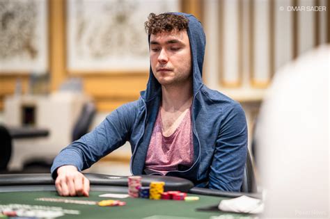 nikolai mamut  Event #37: $2,000 No-Limit Holdem8