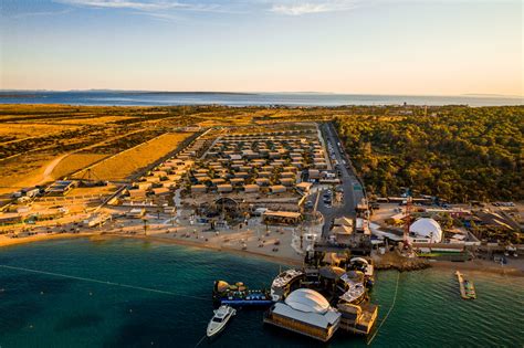 noa beach club  Niže pogledajte popis poslova, njihove opise i uvjete