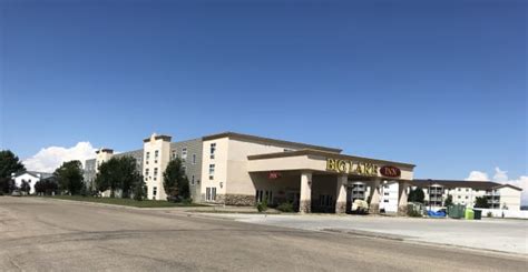 nova inn slave lake  Around a 15-minute walk from Lesser Slave Lake Provincial Park, the 3-star Big Lake Inn Slave Lake includes 51 rooms