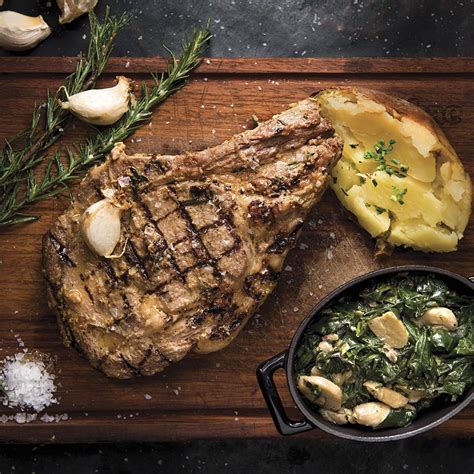 nusr-et steakhouse miami Nusr-Et serves a delicious and delectable selection of meats, steaks, sirloin, lamb, burgers, patties, and more