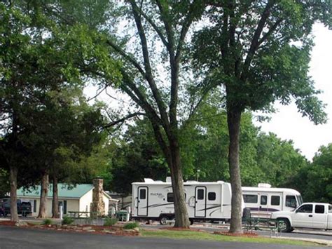 oak grove rv park branson mo  Map is centered on the city,