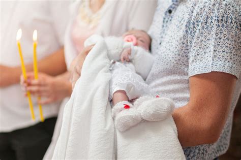 obicaji za krstenje deteta Srećno krštenje! Na mnogaja ljeta! Samo postojanje ovog deteta je dar od našeg Gospoda