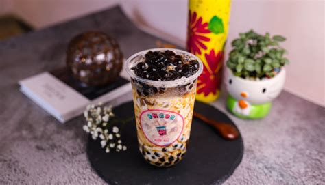 okada milk tea  Guava Ceylon Iced Tea