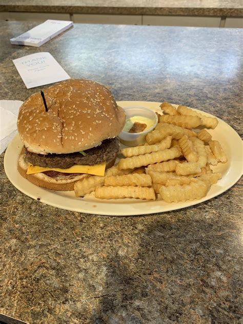 okeechobee livestock market restaurant  Pretty good food