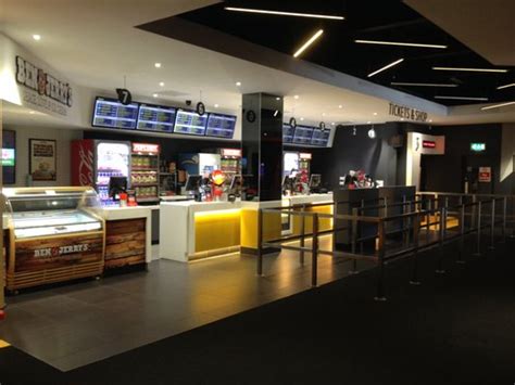 omniplex dundonald  Features include an OmniplexMAXX screen, 3D performances, wheelchair-accessibility, fresh popcorn made on-site, assigned seating, kiosks and collection, and more