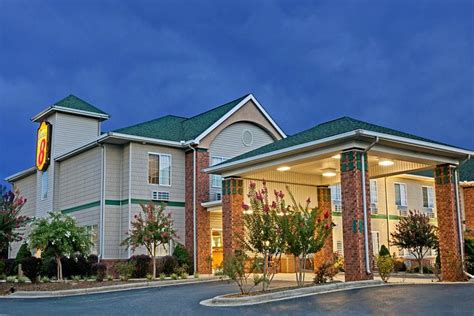 oyo hotel concord nc 4 miles from Cabarrus Arena and Events Center ( 29 mins ) Very Good, 4