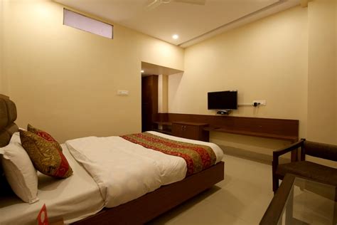 oyo rooms jabalpur for unmarried couples  Above 18 years of age