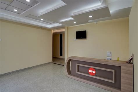 oyo rooms near pari chowk OYO Home 39790 Comfort Stay Noida Sector 70 – The property will surprise guests with its prime location and service that are available at an economical price