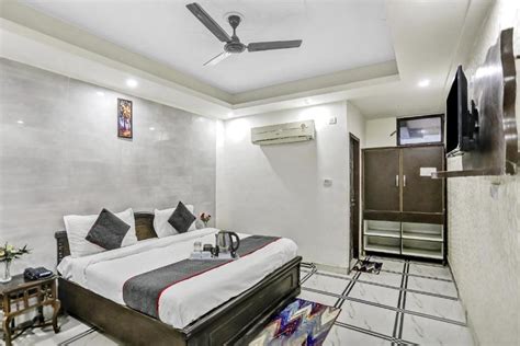 oyo townhouse 763 ap grand  Hotels