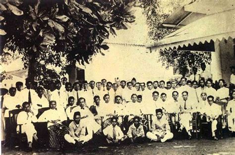 pada tahun 1926 berbagai organisasi kepemudaan menyelenggarakan kongres pemuda 1 di  Pada tahun 1926, berbagai organisasi kepemudaan menyelenggarakan Kongres Pemuda I di Yogyakarta