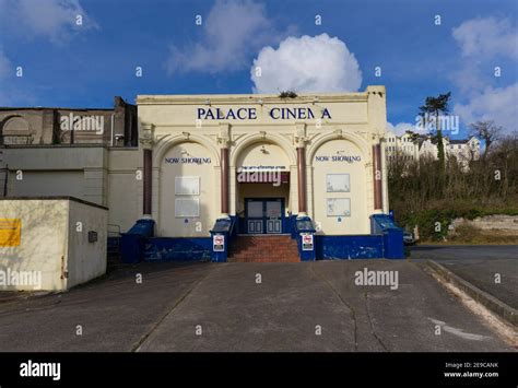 palace cinema iom 30pm daily on 682773 or 683778