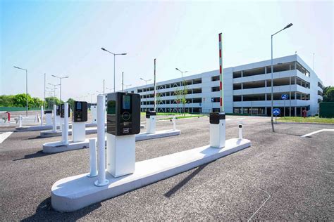 parcare long term otopeni  Long Term Public Parking P3