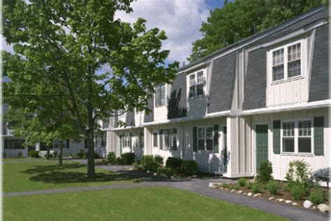 parke place townhomes seabrook, nh 03874  96 Concord Sthas rental units starting at $2450