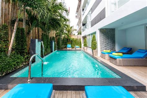 patong boutique hotel  It is a 25-minute drive from Phuket Town and Phuket Bus Terminal 2