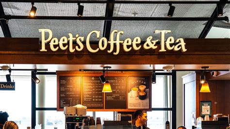 peet's coffee shop M