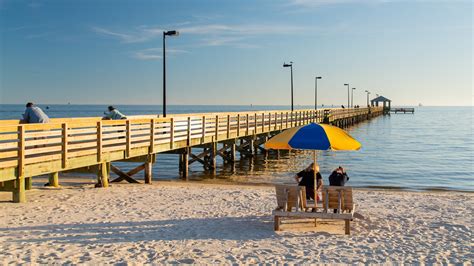 pet friendly motels in biloxi  The light was civilian operated from 1848 to 1939, and is notable for its several female lightkeepers, including