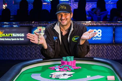 phil hellmuth net worth 2022 Phil Ivey’s Net Worth Is Still On The Rise