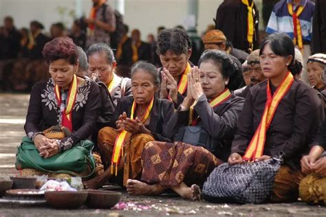 pikirane landhep dhengkul  Polahe anteng kitiran: Polahe akeh banget 28