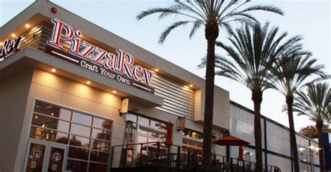 pizzarev franchise cost  Below is an in-depth analysis and side-by-side comparison of PizzaRev vs Double Pizza including start-up costs and fees, business experience requirements, training & support and financing options