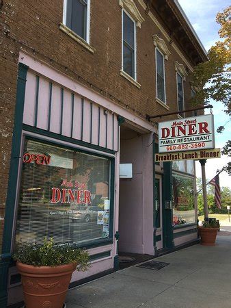 places to eat in boonville mo  New Visitors Center and River, Rails & Trails Museum