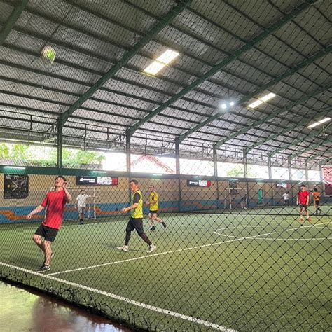 planet futsal kuningan 00-21