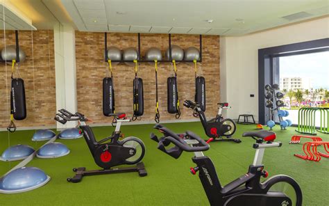 planet hollywood vegas gym  When you step into the world-class Harrah's Las Vegas Hotel & Casino spa, you'll be pampered with a getaway that melts stress and enhances your well-being