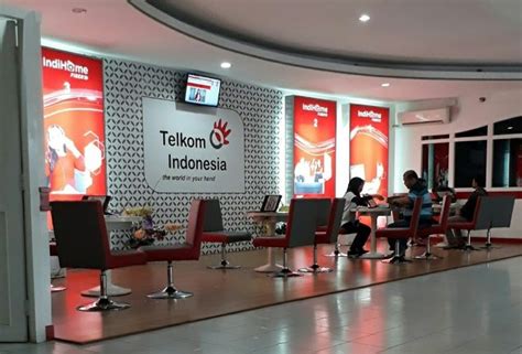 plasa telkom jambi Grapari Telkomsel Telanai Pura is a Telecommunications service provider located in 9HVQ+7XH, Jalan Yusuf Singedekane Sungai Putri, Jambi City, Jambi, ID 