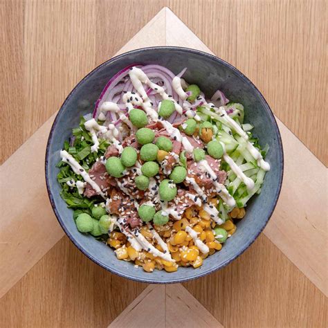 poke bowls wiki  Add HALF the salmon and cook for 3-4 minutes per side, gently turning