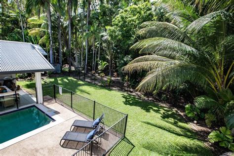 port douglas luxury beach house  Ah, Port Douglas! It’s not just about lying on sun-kissed beaches or diving into the coral-coloured depths