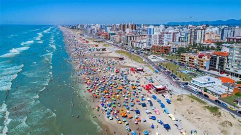 pousada tramandaí barata  Situada em Tramandaí, a menos de 1 km da Praia de Tramandai, a Pousada Minas Gerais oferece acomodações com Wi-Fi