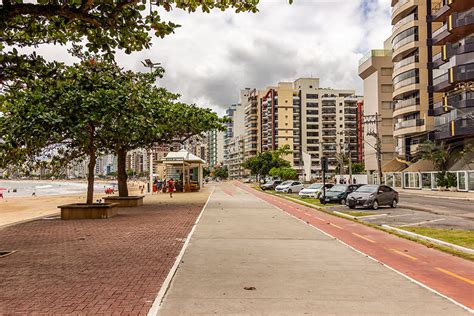 pousadas baratas em guarapari praia do morro  A Praia do Morro em Guarapari é de fato uma das praias mais populares e movimentadas da cidade, atraindo visitantes de todos os estilos durante o ano todo