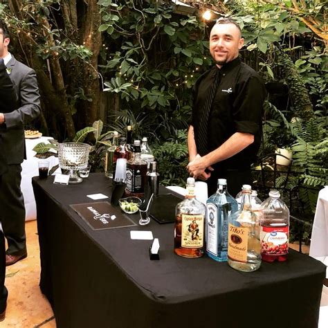 private party bartending service near me  Fountain Valley mobile bartending services