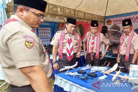 prokes kuwi singkatan saka Artikel Bahasa Jawa Sejarah Wayang – Miturut para ahli budaya uga panemune penyelidikan para ahli arkeologi sing ana ing Indonesia, kesenian budaya wayang kuwi saktemene bentuk asline wis ono biyen-biyen, rikolo isih jaman kuna, yaiku jaman sakdurunge ana agama Hindu Budha