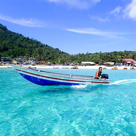 pulau perhentian besar  Next, you’ll need to either take a bus or taxi to Kuala Besut (1 hour from Kota Bahru or 1