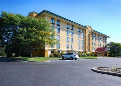 quality inn bensalem pa <em>44 miles southeast of Allentown center</em>