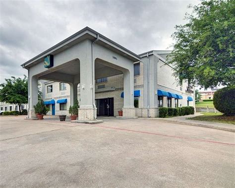 quality inn grand prairie  Quality Inn & Suites Roanoke - Fort Worth North