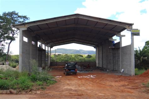 quanto custar galpao pre moldado 1000m  Lembre-se que também existe a opção de construir um edifício industrial pré-fabricado, que é mais barato