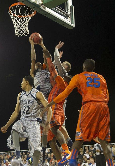 quantos jogadores formam uma equipe de basquete equipas de 5 jogadores, que tem objetivo passar a bola por dentro de um cesto colocado nas extremidades do campo de basquete, seja num ginásio ou ao ar livre