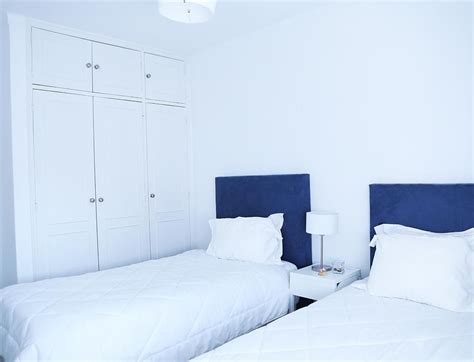 quartos para alugar em faro gambelas estudantes  Explore opções, encontre o lar perfeito e realize seu desejo de ter uma casa!Apartamentos de 3 quarto