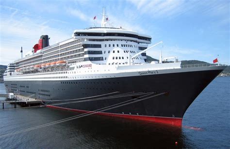 queen mary 2 current location 07916° and speed 10