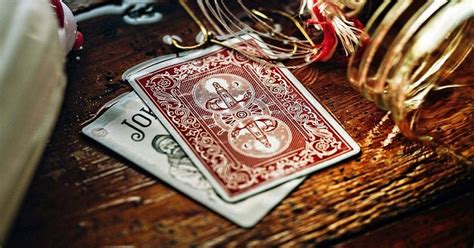 quem inventou o baralho de cartas 2020 O controverso tarô 